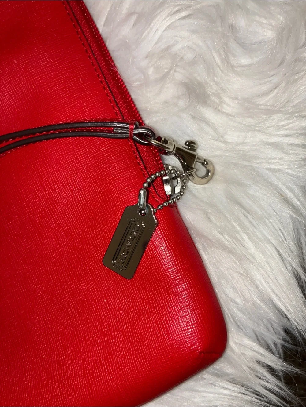 Coach Red Saffiano Leather Pouch Sleeve iPad Tablet Case Zip Around Pockets - Picture 5 of 9